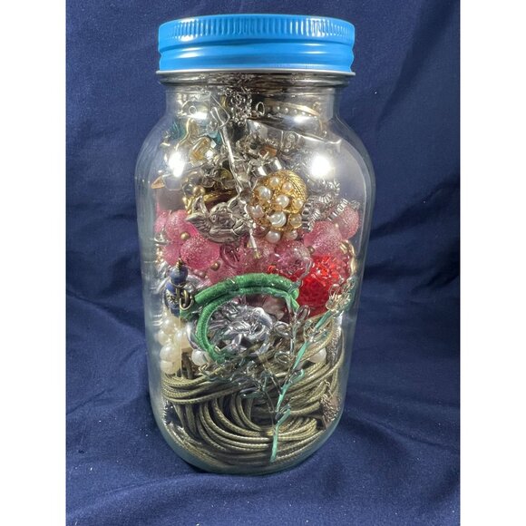 Mixed Jewelry Lot With Assorted Necklaces Bracelets Earrings - NO JAR - Picture 2 of 9